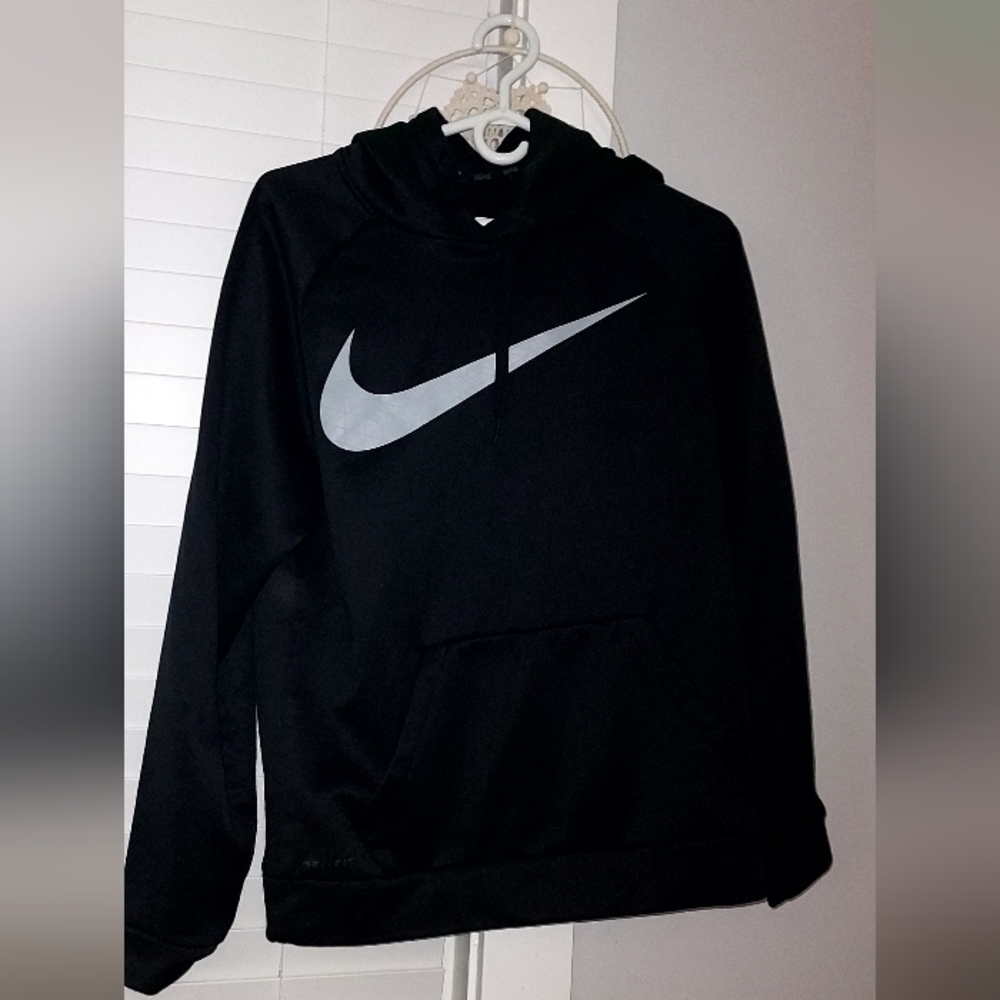 Nike pullover hoodie